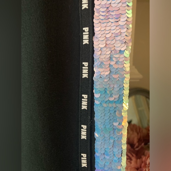 RARE VS PINK Iridescent to Silver Sequins Bling Yoga Leggings Medium - Picture 5 of 14